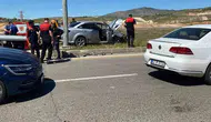 Siirt çevre yolunda iki otomobil çarpıştı 6 kişi hastaneye kaldırıldı