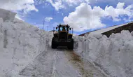 Van sınır hattında Mayıs ayı karı yolları kapattı