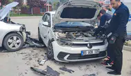 İpekyolu’nda iki otomobil çarpıştı Bir kişi hastanelik oldu