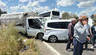 Diyarbakır yolunda kurbanlık taşıyan araç kaza yaptı