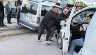 Gevaş yolunda iki kamyonet çarpıştı