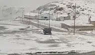 Van Gürpınar’da mevsim şaşırdı mayıs ayında kar yağdı