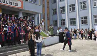 Bulanık Anadolu Lisesi mezunlarını uğurladı
