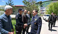 Ağrı Emniyet Müdürü sahadaki polislerle bayramlaştı
