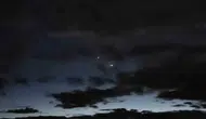 Van gökyüzünde nadir gezegen buluşması