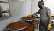 Diyarbakır tatlıcılarında bayram mesaisi üç vardiyaya çıktı