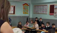Ağrılı girişimciden öğrencilere bayram öncesi sürpriz hediye