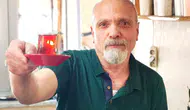 Çemişgezekli çaycı Alaattin Boztaş demlikte şiir demliyor