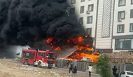 Karaköprüde apartman sakinlerini korkutan depo yangını
