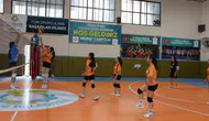 Şanlıurfalı öğrenciler voleybol turnuvasında kıran kırana yarıştı