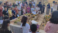 Melike'nin karnesi artık boş sırasını ve mezarını süslüyor