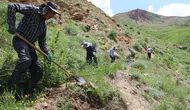 Hakkari’de köylülerin 10 kilometrelik su mücadelesi