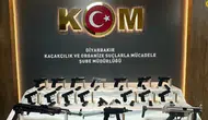 Diyarbakır polisinden operasyon Otomobilin gizli bölmesinden cephanelik çıktı