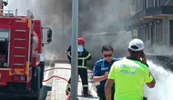Tatvan’da lastik yangını mahalleyi karıştırdı