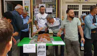 Gercüş’te Aziz Yıldırım kutlaması Sokakta lokma dağıttı