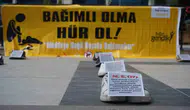 Şırnak meydanında boş ayakkabılar uyuşturucunun acı yüzünü gösterdi