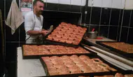 Çermik kaplıcaları açıldı turistler yöresel çöreğe hücum etti