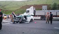 Bingöl Solhan yolunda tır ve otomobil çarpıştı