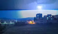 Gercüş semalarında şimşekler geceyi gündüze çevirdi