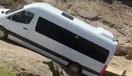 Nemrut yolunda mahsur kalan öğrencileri ekipler kurtardı
