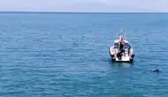 Van Gölü’ne uçan otomobilden sürücü sağ çıkarıldı