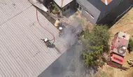 Bingöl’de bir restoranın çatısı alevlere teslim oldu