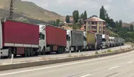 Esendere Sınır Kapısı'nda 5 kilometrelik tır kuyruğu oluştu