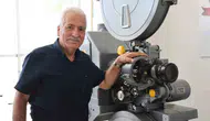 Elazığ’da bir hoca fakülte koridorlarını müzeye dönüştürdü