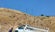 Siirt Şirvan yolunda şarampole devrilen araç maddi hasara yol açtı