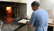 Diyarbakır fırınlarında 60 dereceyi bulan zorlu ekmek mesaisi