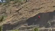 Elazığ Keban’da dağlık alanda başlayan yangın havadan müdahale ile kontrol altına alınıyor