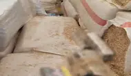 Şanlıurfa polisinden saman balyaları arasına gizlenmiş dev kaçak sigara operasyonu