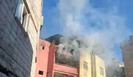 Siirt merkezde üç katlı binada korkutan yangın
