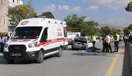 Van Edremit yolunda park halindeki kamyona çarpan otomobilde bir kişi yaşamını yitirdi