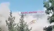 Elazığda yıkım çalışması sırasında çöken bina operatöre korku dolu anlar yaşattı