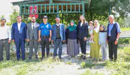 Gürpınar Kaymakamı Keser şehit polisin kabrini ve ailesini ziyaret etti