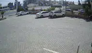 Nusaybin İpekyolu üzerinde seyreden tırın devrilme anı kameraya yansıdı