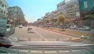 Şanlıurfa'da motosiklet kazası anı kameraya yansıdı