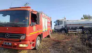 Diyarbakır Çınar'da çıkan yangın elektrik direğindeki leyleklerin sonu oldu