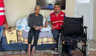 Vanlı iki vatandaşa Kızılay eliyle tekerlekli sandalye desteği geldi