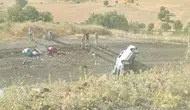 Elazığda kontrolden çıkan kamyonet şarampole uçtu