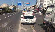 Diyarbakır yolunda iki otomobilin karıştığı kazada hamile sürücü panik yaşadı