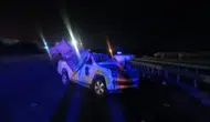Silopi yolunda kamyonet bariyerlere girdi