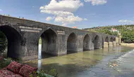Aşırı sıcaklar Diyarbakır’daki tarihi mekanları sessizliğe gömdü