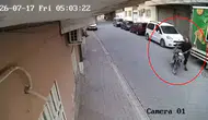 Kızıltepe’de apartman önünden motosiklet çalınma anı kayıt altına alındı