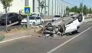 Diyarbakır'da kontrolden çıkan araç refüje çarparak takla attı