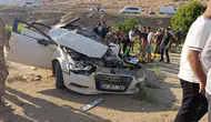 Şırnak Güçlükonak yolunda meydana gelen trafik kazasında dört kişi ağır yaralandı