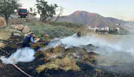 Hakkari’de kışlık yemleri yanan aile çaresiz kaldı