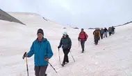 Süphan Dağı zirvesinde Van Gölü için çevreci çağrı