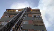 Elazığ merkezde apartman çatısında çıkan yangın paniğe neden oldu?